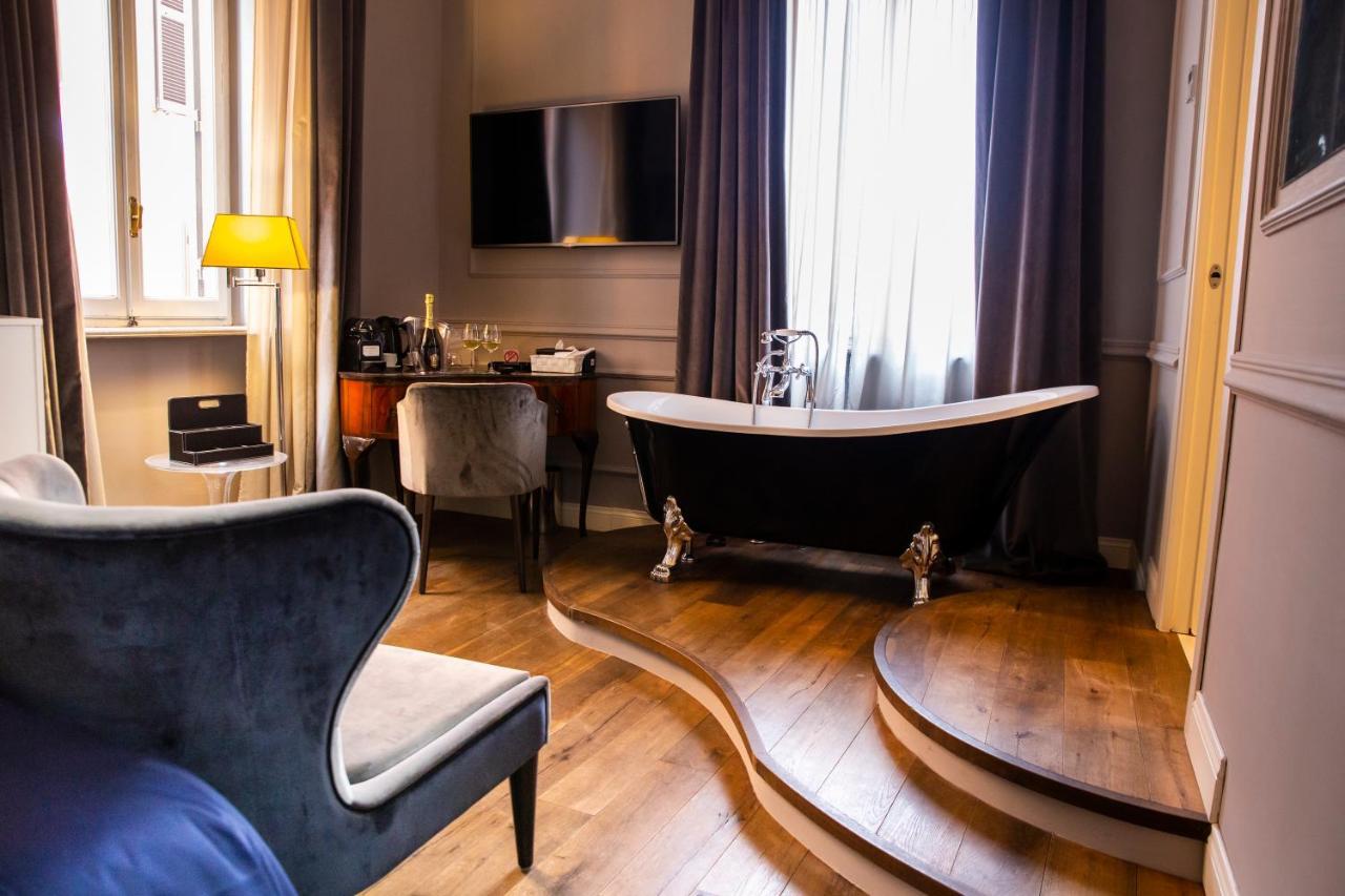 Relais San Lorenzo In Lucina Roma Esterno foto