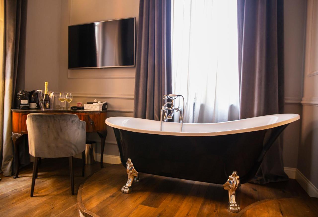 Relais San Lorenzo In Lucina Roma Esterno foto